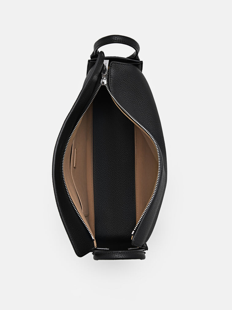 Demi Maxi, Black