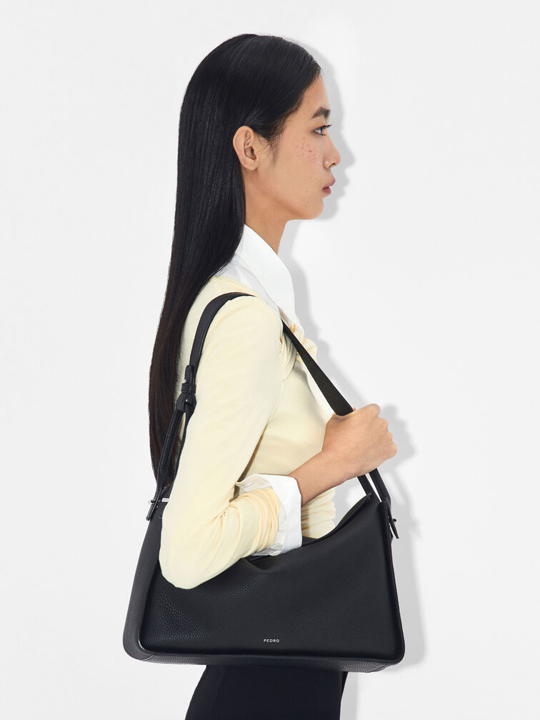 Demi Maxi, Black