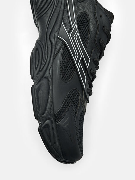 Novo Cyclone Sneakers, Black
